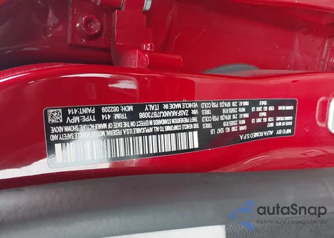 2018 Alfa Romeo Stelvio Awd из США, поврежденный, VIN ZASFAKANXJ7B73098